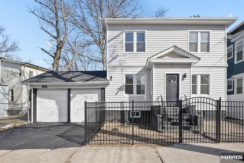 47 Hopkins Place Irvington NJ 07111