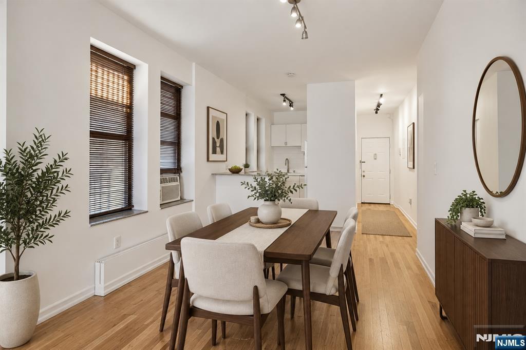 849 Boulevard 4D