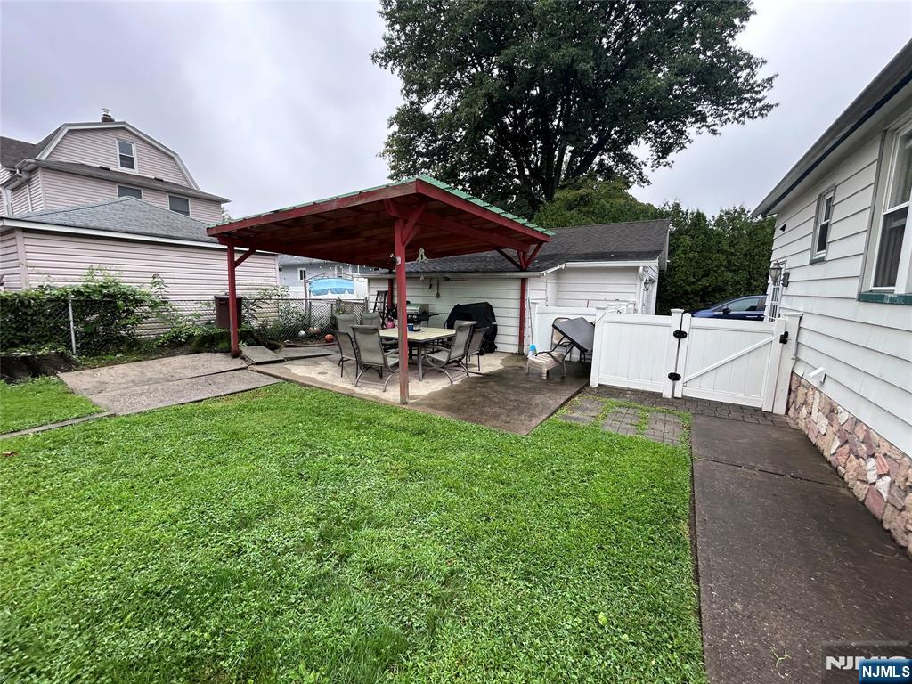 62 Tuxedo Avenue