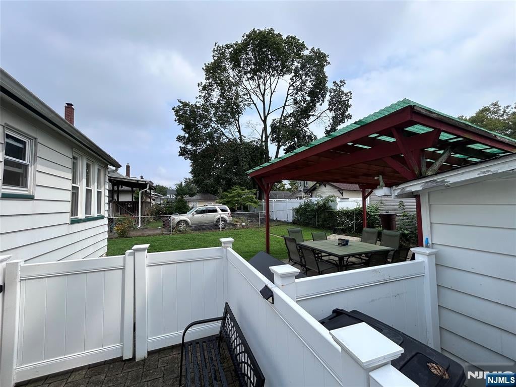 62 Tuxedo Avenue