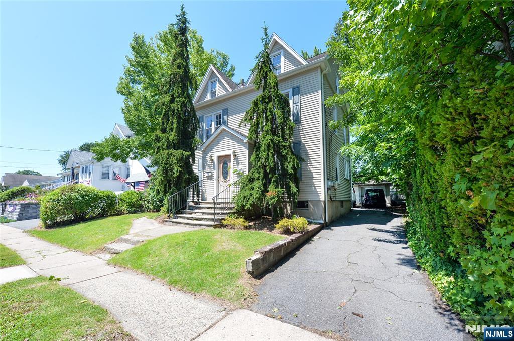 209 Merritt Avenue