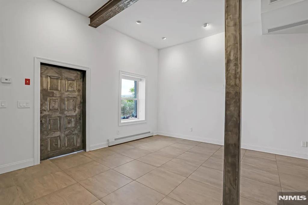 9009 Riverside Place 1