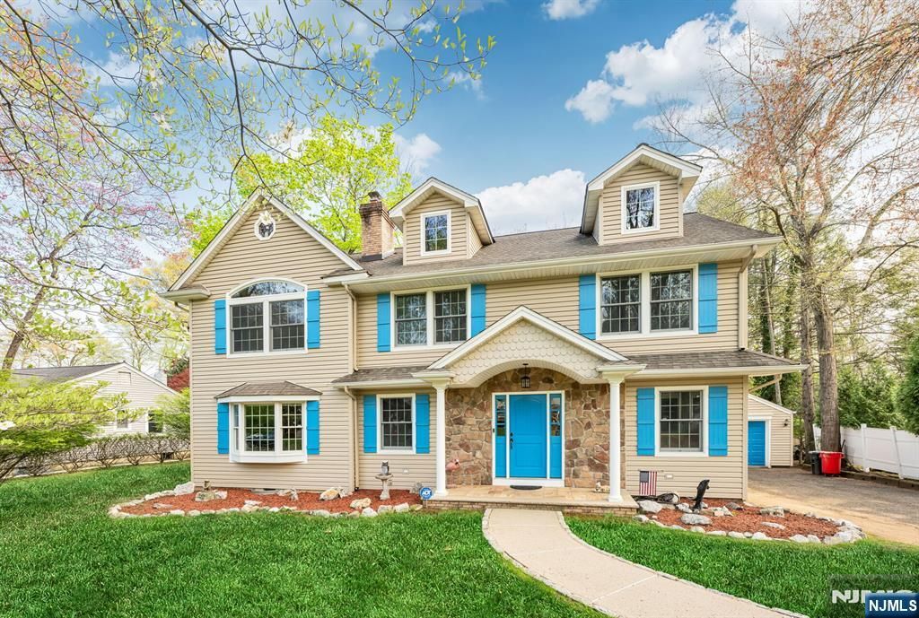 Photo of 631 Montview Place, River Vale, NJ 07675 (MLS # 26013487)