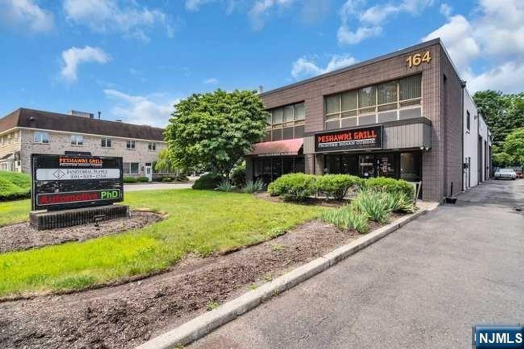 Photo of 164 Franklin Turnpike #2, Mahwah, NJ 07430 (MLS # 25039502)