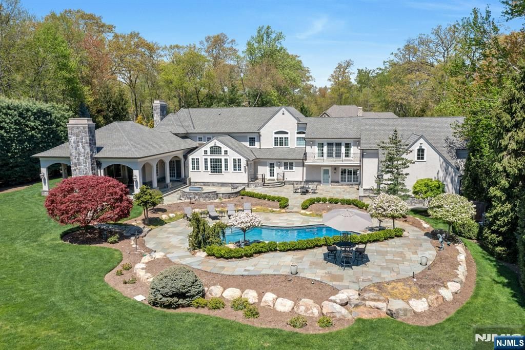 Photo of 21 Birchwood Rd, Old Tappan, NJ 07675 (MLS # 25013953)