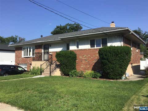 Photo of 1104 Glen RD, Fort Lee, NJ 07024 (MLS # 26027312)