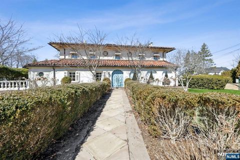 600 Doremus Avenue, Glen Rock, NJ 07452 - MLS#: 25001229