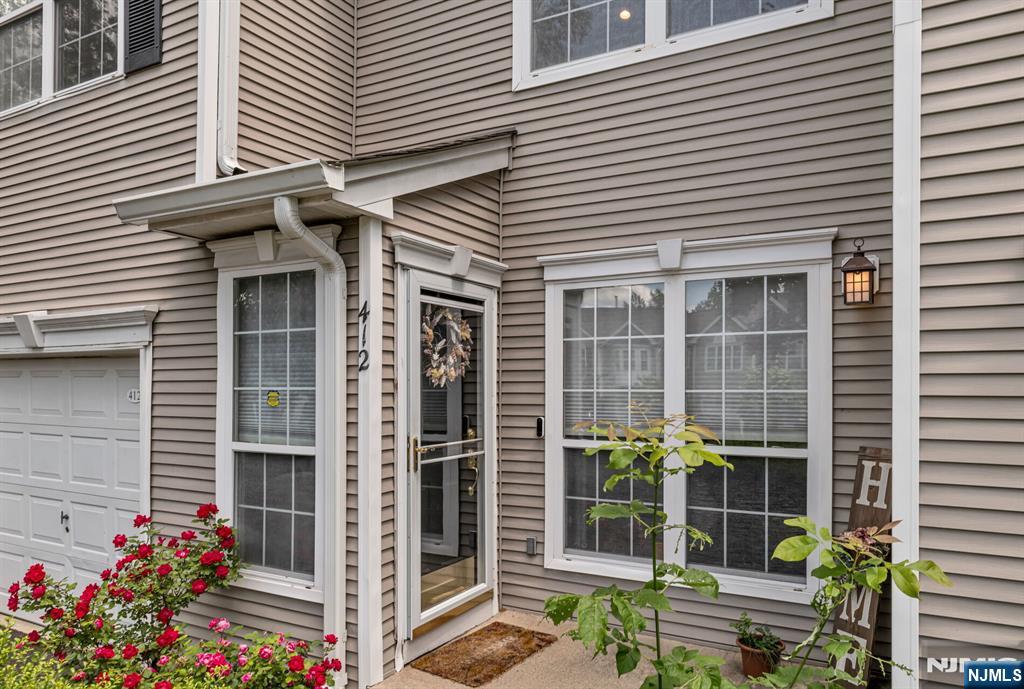 412 Green Mountain Road