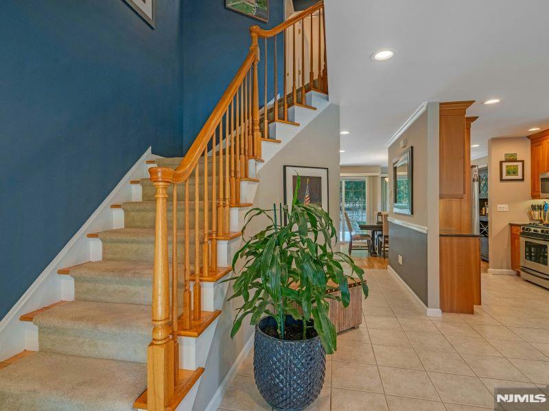 111 Trotters Lane