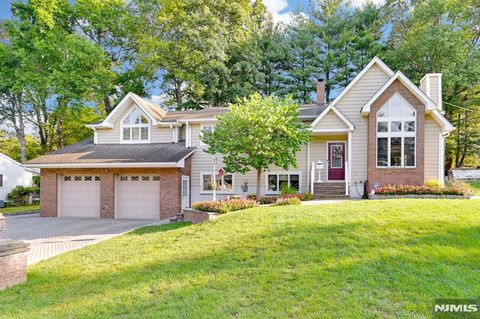 164 Leach Avenue Park Ridge NJ 07656