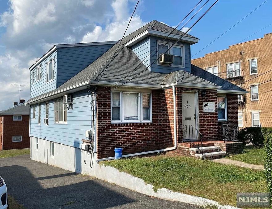 COME SEE THIS WONDERFUL INVESTMENT OPPORTUNITY! FOUR UNIT PROPERTY IN A DESIRABLE PART OF LYNDHURST! TWO LOTS PART OF THE PROPERTY! THE PROPERTY FEATURES ONE UNIT WITH 3 BEDROOMS ONE UNIT WITH TWO BEDROOMS AND ONE UNIT WITH ONE BEDROOM AS WELL AS A UNIT THAT WAS FORMERLY A DR'S OFFICE (WITH TWO HALF BATHS CURRENTLY). LARGE PARKING AREA EASILY ACCOMMODATES ALL TENANTS! INCOME PRODUCING, UNBEATABLE LOCATION! INFORMATION PROVIDED BY LANDLORD AND FOR INFORMATIONAL PURPOSES ONLY.