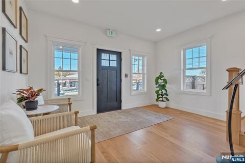 Photo of 646 Wyckoff Avenue, Wyckoff, NJ 07481 (MLS # 25001536)