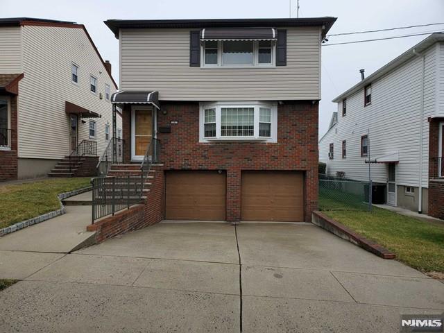 311 Stewart Ave 2, Kearny, New Jersey - 2 Bedrooms  
1 Bathrooms  
4 Rooms - 