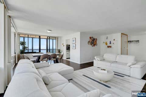 Photo of 200 Winston Drive #2504, Cliffside Park, NJ 07010 (MLS # 26031160)