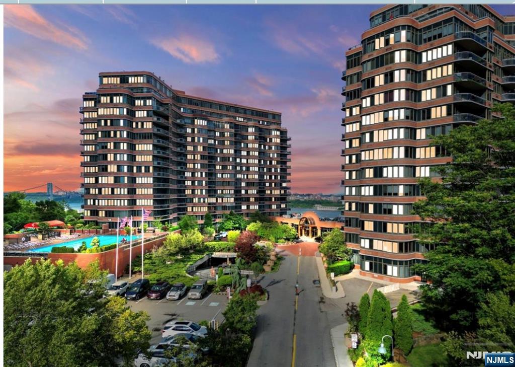 Property for Sale at 100 Carlyle Drive Vp3-S, Cliffside Park, New Jersey - Bedrooms: 3 
Bathrooms: 4  - $1,288,000