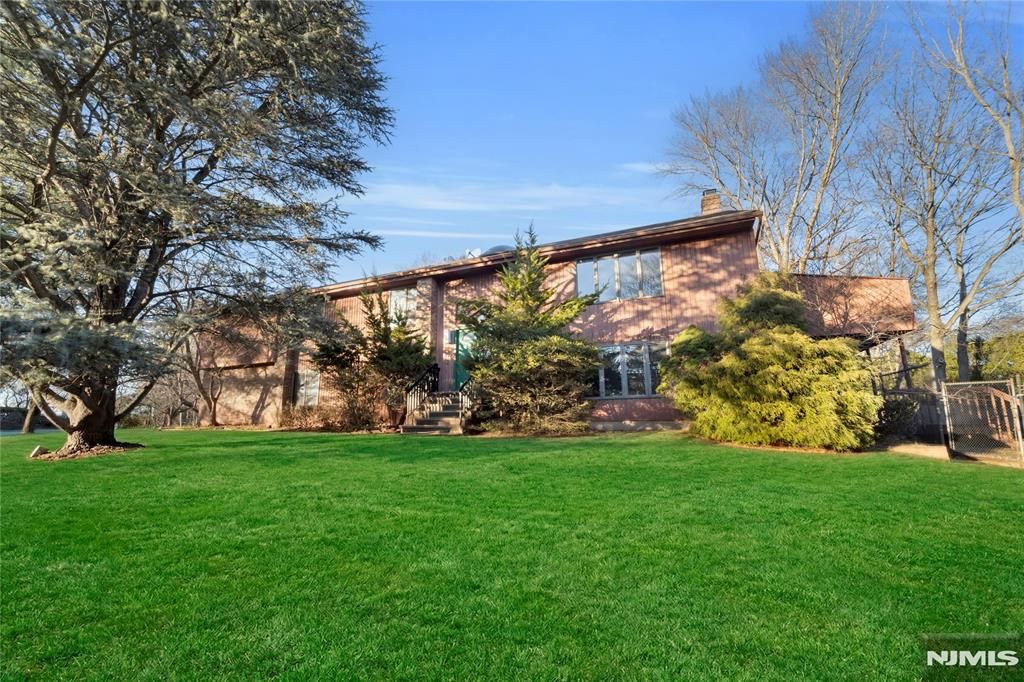 Photo of 325 High Street, Closter, NJ 07624 (MLS # 26007552)