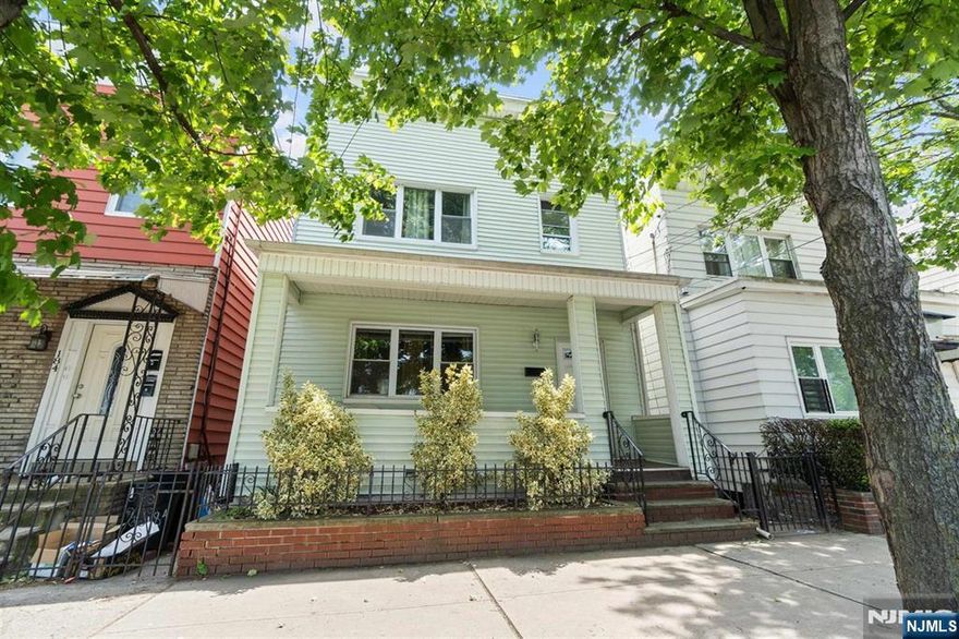 *HEAT/HOT WATER INCLUDED* Welcome to 182 Avenue F Unit 1! This 2 bedroom 1 bathroom unit has new luxury vinyl flooring, upgraded kitchen, 9 ft+ ceilings, and TONS of sunlight throughout. Upon walking in, you will be greeted with a spacious living room and eat in kitchen with large windows. The main bedroom fits a king sized bed and the second bedroom comfortably fits a twin/full/queen bed. This home is about 20 ft away from a laundromat. Located directly off of 440 making it convenient to commute in any direction, and only 4 blocks away from 22nd St. Light Rail Station. Bayonne's east side has tons of new construction luxury buildings being built but still offers little to no congestion and a more peaceful residential feel. AVAILABLE IMMEDIATELY - this unit is vacant and easy to show. Landlord willing to include yard access for extra $100/mo. Pets are accepted at landlord's discretion. Minimum 650 credit score required. Book your private showing today!