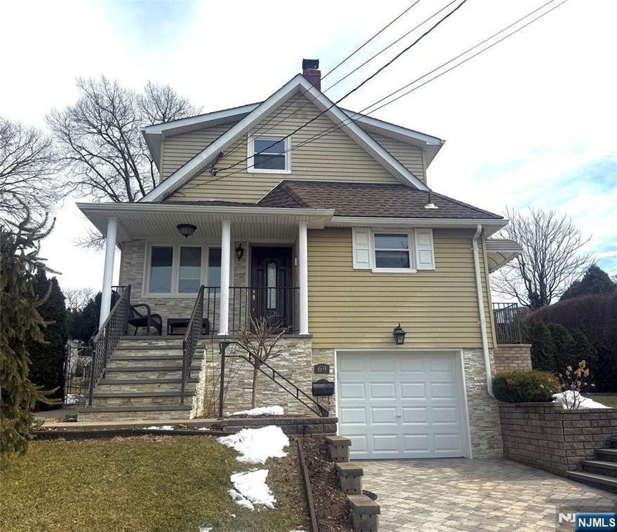 Very nice and bright, recently painted 1 bedroom apartment on the 2nd floor in a 2 family home. Unit offers a good-sized bedroom with 2 large closets, living room, kitchen, and full bathroom. Separate entrance to the apartment from the side of the house, street parking. Central air and hot water are included in the rent, tenant pays electric. The apartment is located close to shopping, schools, train station (Wood Ridge train station approx. 1 mile and Rutherford train station 1.3 miles) also Paterson Ave bus to NYC.