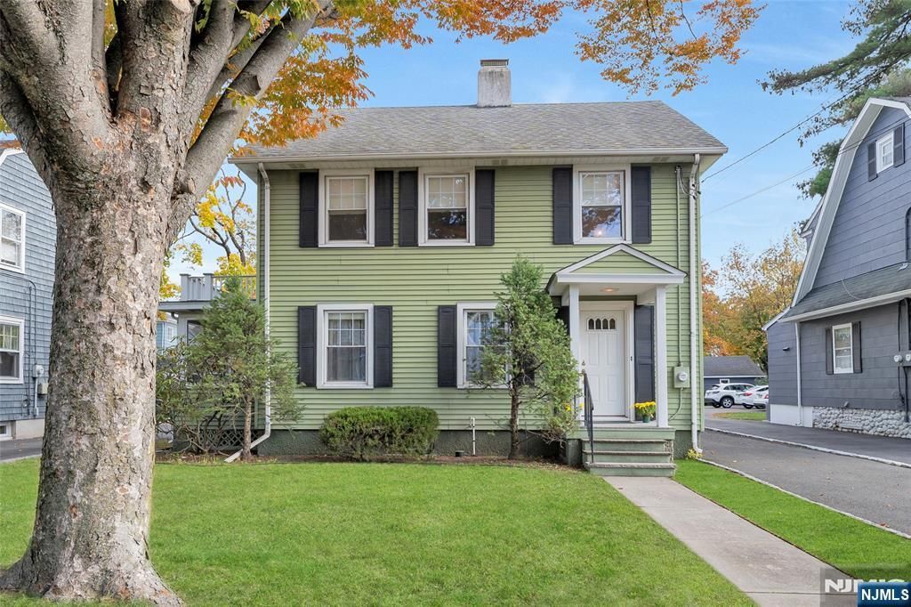 Photo of 65 S Maple Avenue, Ridgewood Village, NJ 07450 (MLS # 25038955)