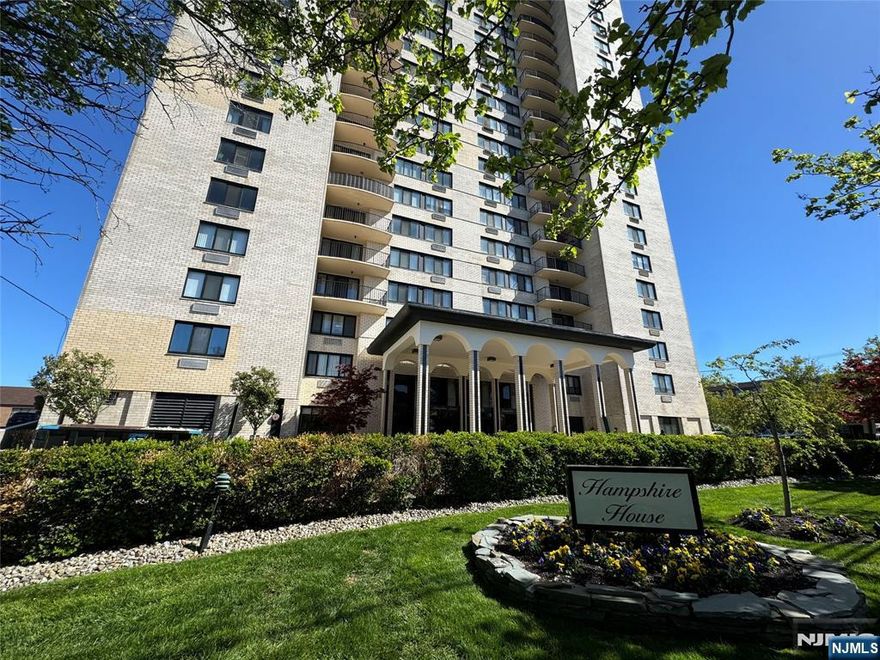 Highly desirable Hampshire House 1-bedroom unit. The unit features oak floors, stainless steel appliances, and granite countertops throughout. Complemented by oversized windows that flood the space with natural light and lead to a private balcony. The full-service building offers a 24-hour doorman, on-site fitness center, outdoor pool, and laundry on every floor, with a live-in super. Maintenance covers all utilities, basic cable, and internet. One indoor parking spot included with the option to pay for any additional spot. The building is pet-friendly for animals up to 30 lbs. Situated a block away from Main Street with parks, cafes, a library, and restaurants. Easy commute to NYC. Building allows for immediate rentals for investors (4:1 Income: Debt).