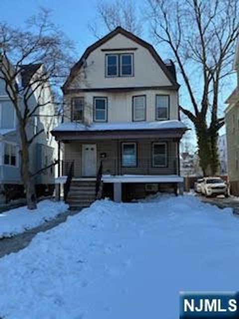 92 Oraton Parkway East Orange NJ 07017