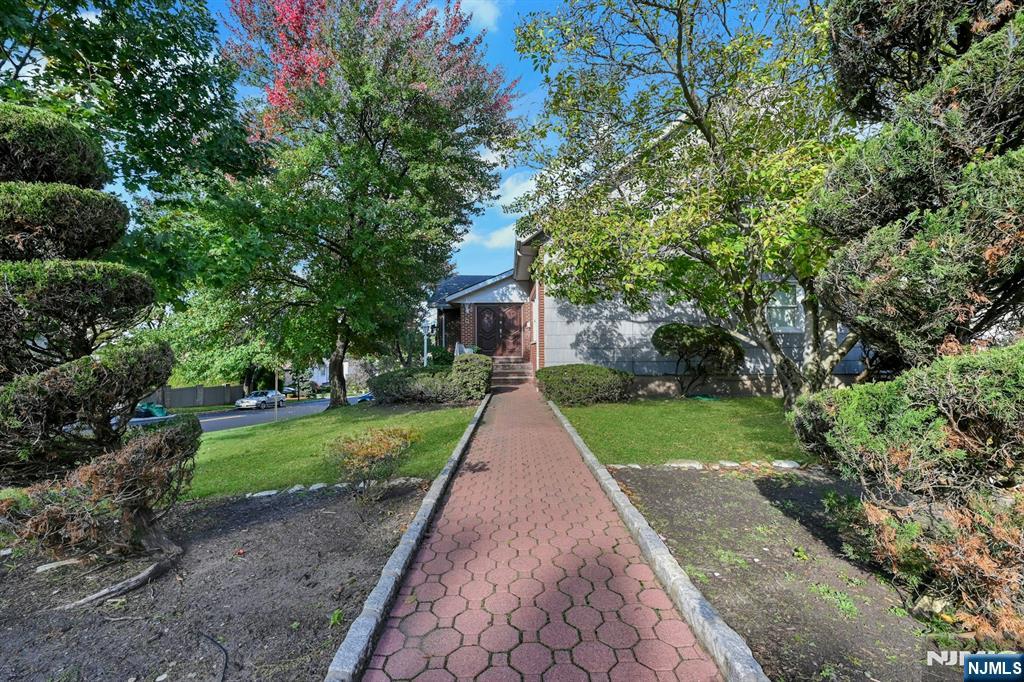 139 Middlesex Avenue