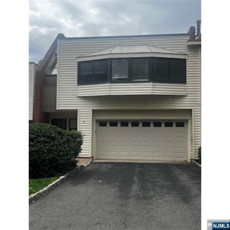 37 Kira Lane, Ridgewood, New Jersey - 3 Bedrooms  
3 Bathrooms - 
