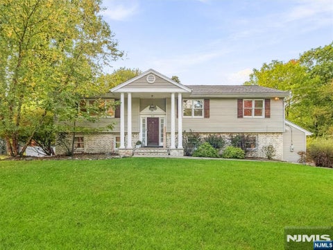 Photo of 345 Shadyside Road, Ramsey, NJ 07446 (MLS # 26036738)