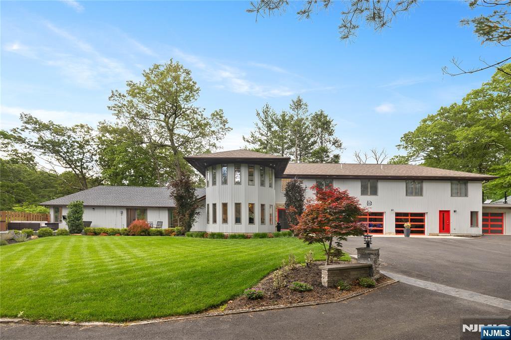 Property for Sale at 577 Rockaway Valley Road, Boonton Twp, New Jersey - Bedrooms: 4 
Bathrooms: 4 
Rooms: 11  - $1,100,000