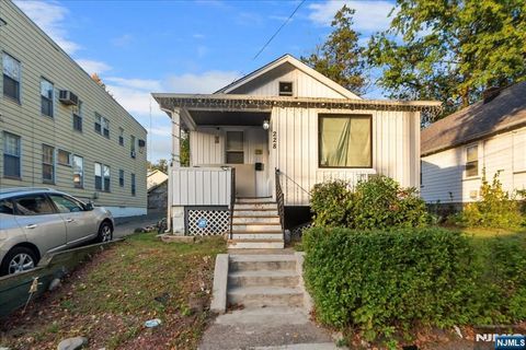 228 Madison Avenue Irvington NJ 07111