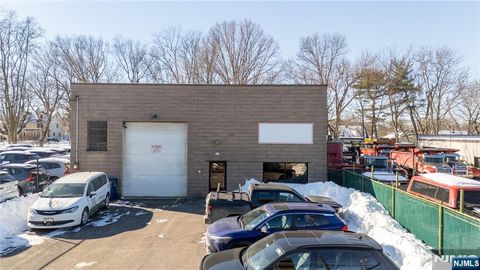 Photo of 307 Pleasantview Avenue, Hackensack, NJ 07601 (MLS # 26003666)