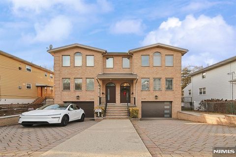 Photo of 333 Highland Avenue #B, Palisades Park, NJ 07650 (MLS # 25043031)
