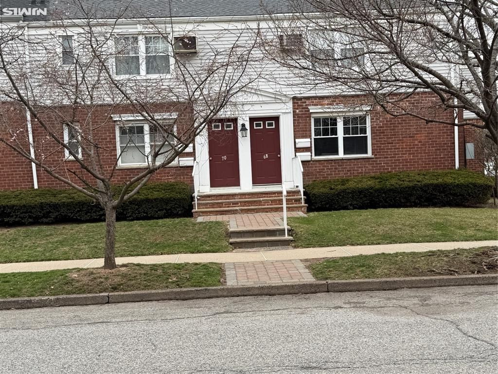 Photo of 68 Hastings Avenue #B, Rutherford, NJ 07070 (MLS # 26001360)