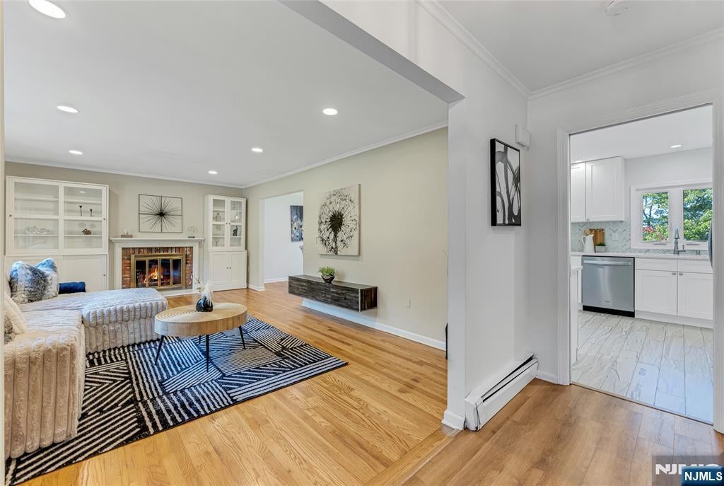 9 Edgewood Avenue