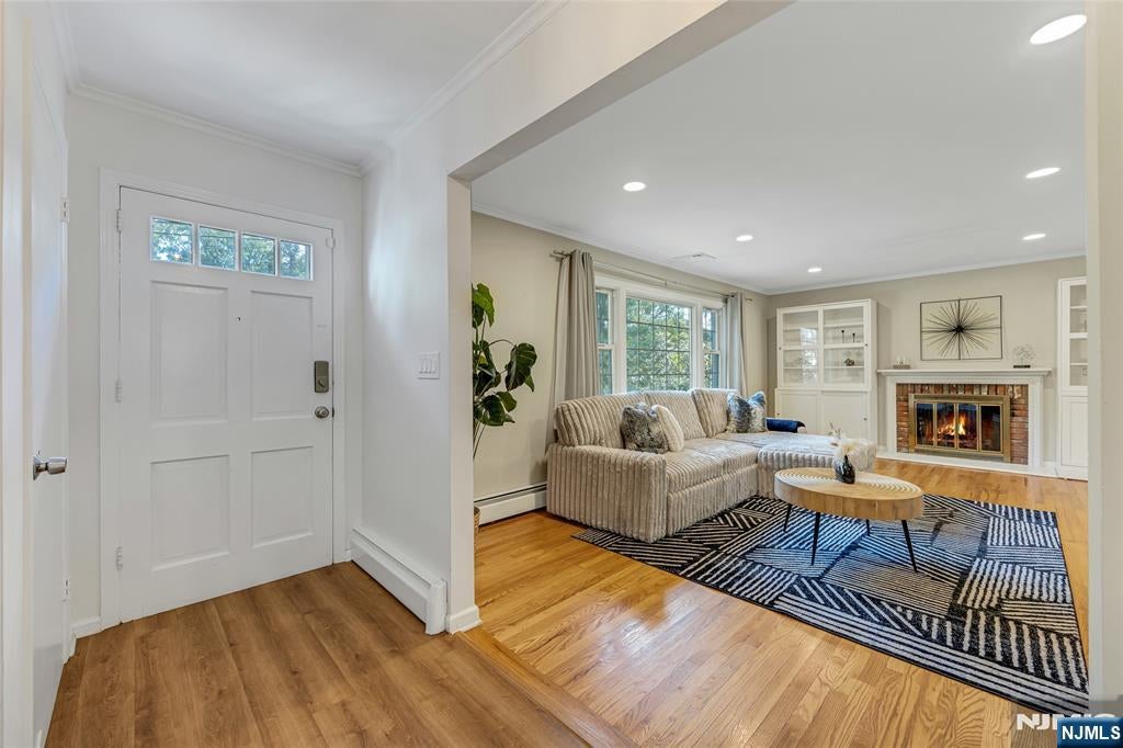 9 Edgewood Avenue