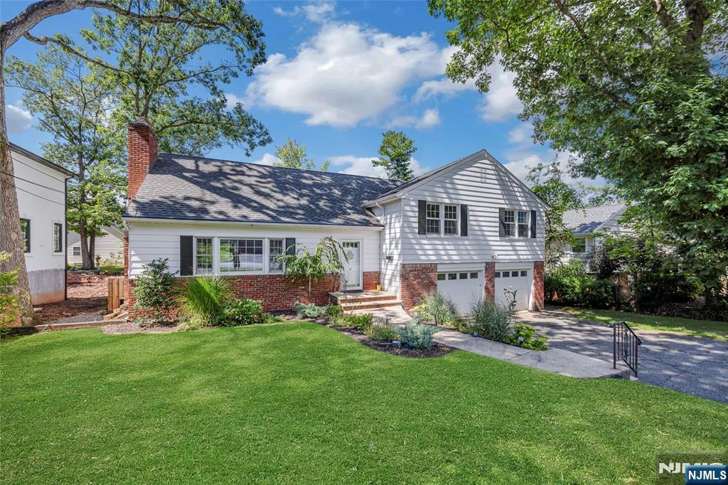 9 Edgewood Avenue
