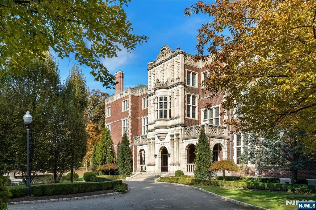 675 Ramapo Valley Road