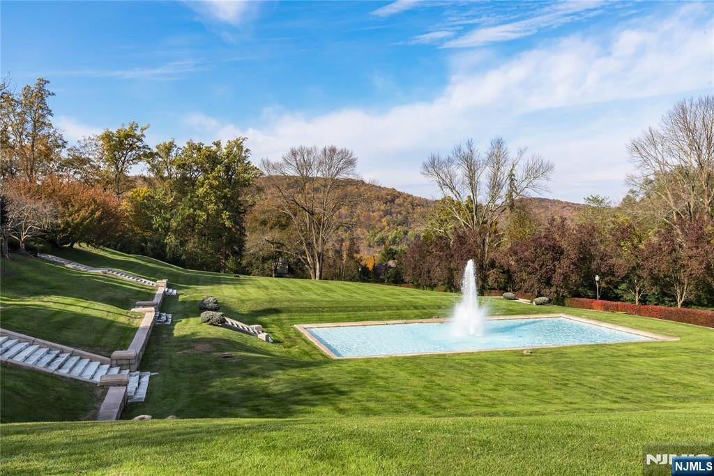 675 Ramapo Valley Road