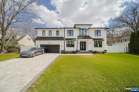 144 Village Circle Paramus NJ 07652