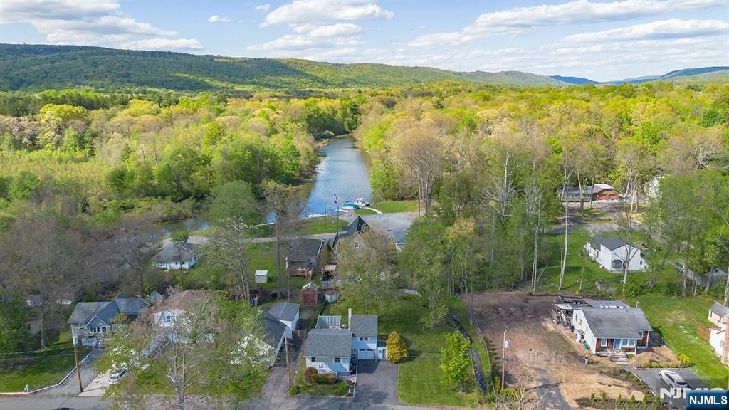 Photo of 20 Madelyn Avenue, West Milford, NJ 07480 (MLS # 26015906)