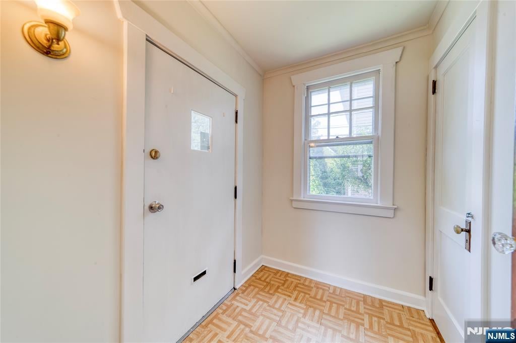 824 Linden Avenue