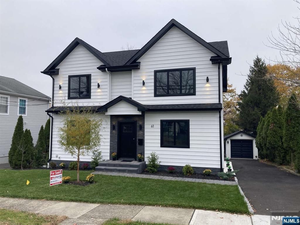 Photo of 61 Pomona Avenue, Fair Lawn, NJ 07410 (MLS # 25041204)