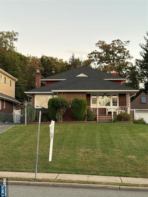 Photo of 96 Lower Notch Road, Little Falls, NJ 07424 (MLS # 25038557) Photo of 96 Lower Notch Road, Little Falls, NJ 07424 (MLS # 25038557)
