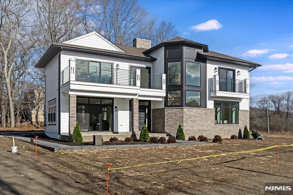 Photo of 424 Lake Shore Drive, West Milford, NJ 07421 (MLS # 25041899)