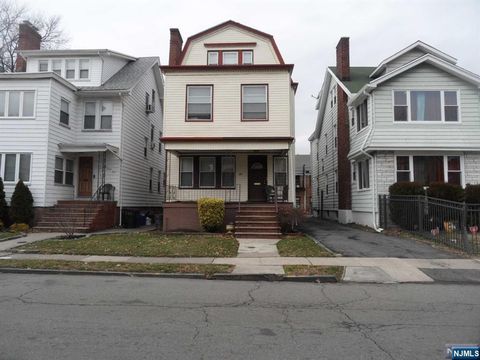 287 N Maple Avenue East Orange NJ 07017