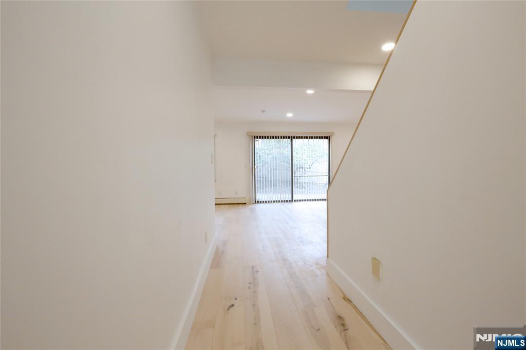 471 Tenafly Road 9