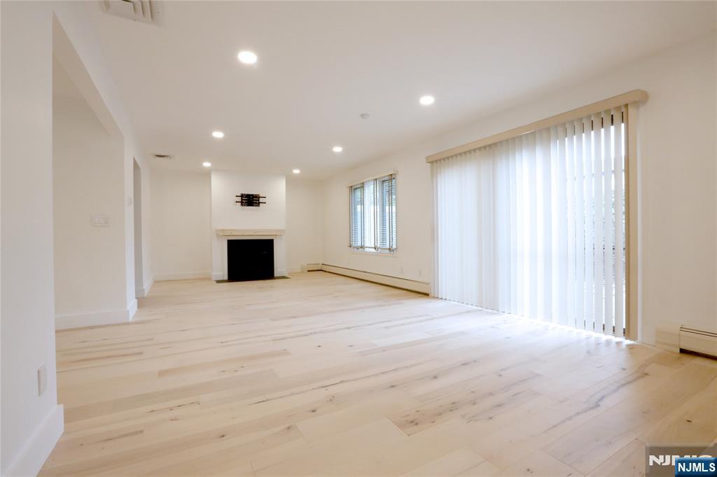 471 Tenafly Road 9