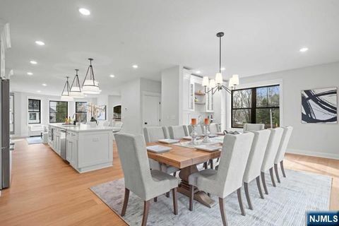 Photo of 147 Central Ave #9, Old Tappan, NJ 07675 (MLS # 26027427)