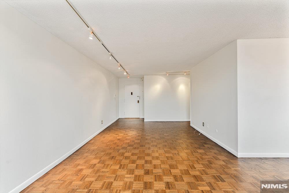 160 Overlook Avenue 20D