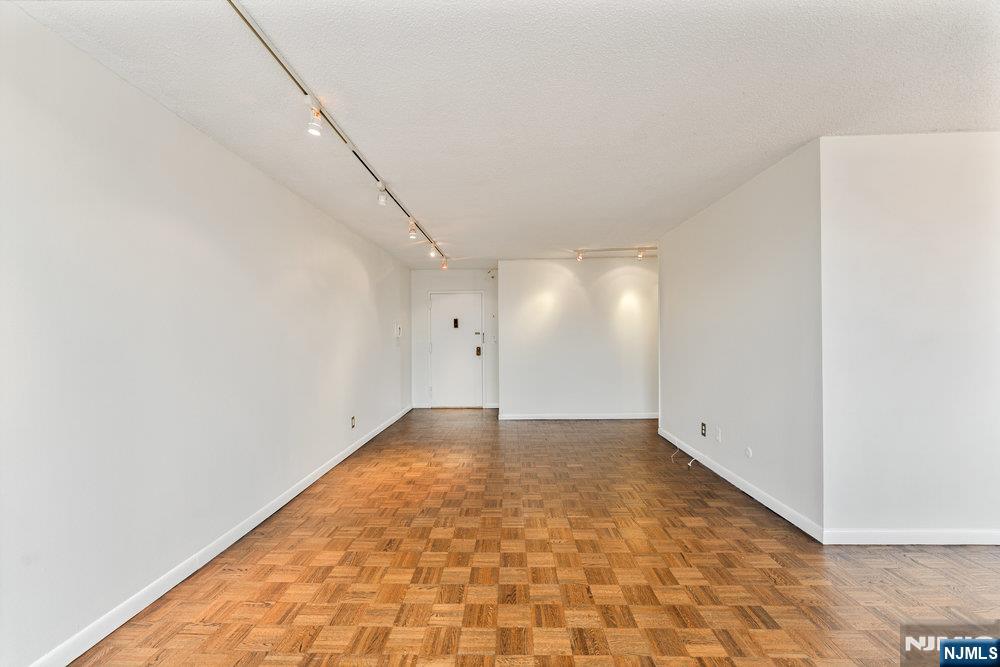 160 Overlook Avenue 20D